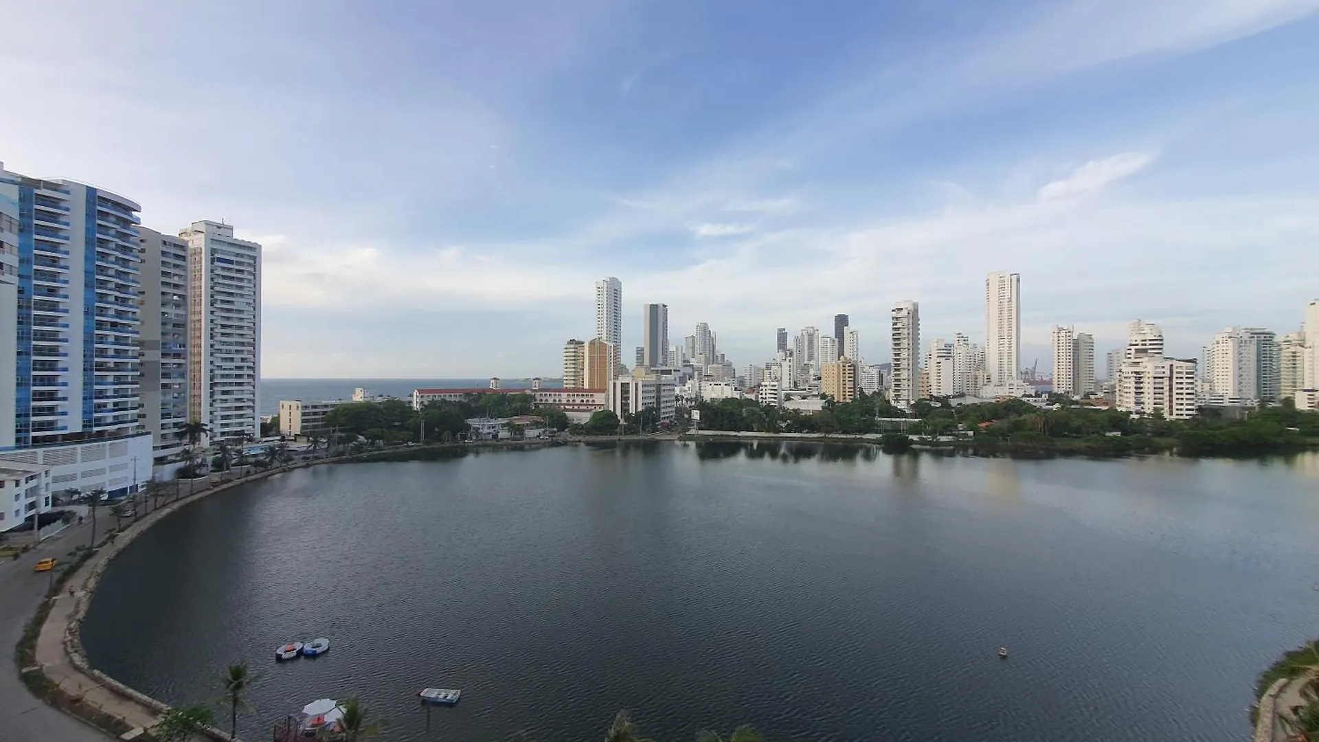 Moderna Suite Con Balcon Y Vista Al Lago Y Al Mar Cartagena Kolombiya